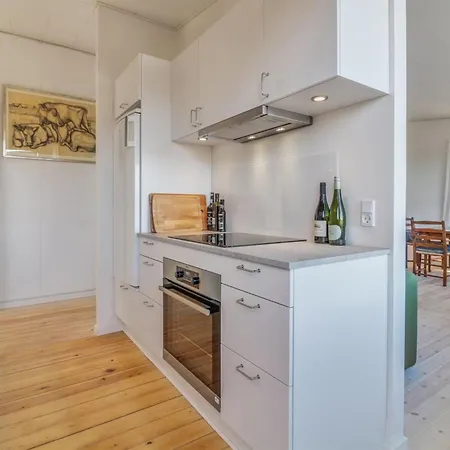 Jules - 300m From The Sea By Interhome *